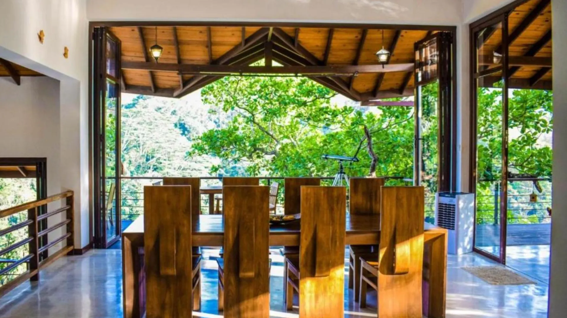 Aqua Dunhinda Villa & Nature Retreat Hotel